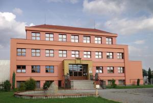 Podání žádosti o dotaci "Obnova vybavení kuchyně a úprava akustiky jídelny ZŠ Bystřice"  2
